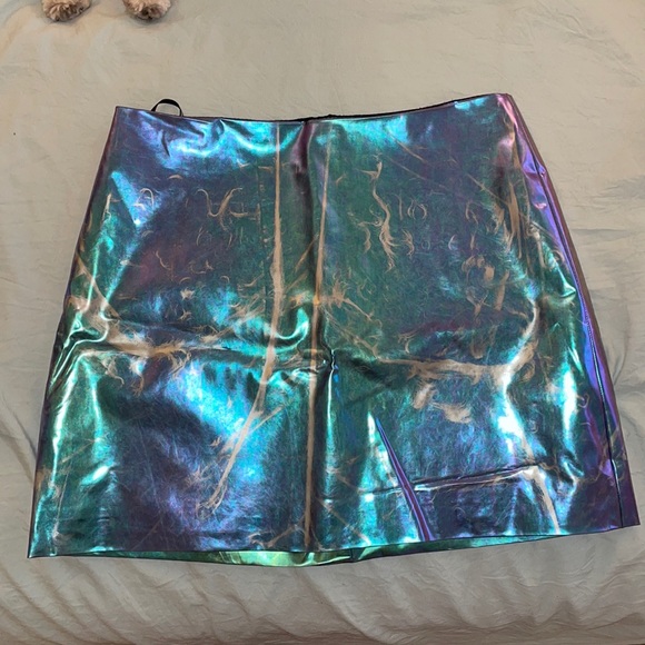 Forever 21 Dresses & Skirts - Silver Shimmery Skirt